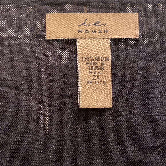 i.e. WOMAN v-neck long-sleeved top - Picture 3 of 4